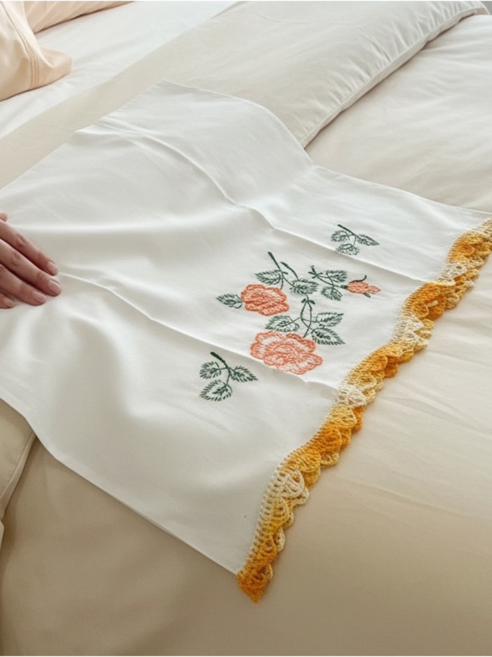 VINTAGE HAND MADE FLORAL EMBROIDERED AND CROCHET TRIMMED PILLOW CASES QUEEN SIZE